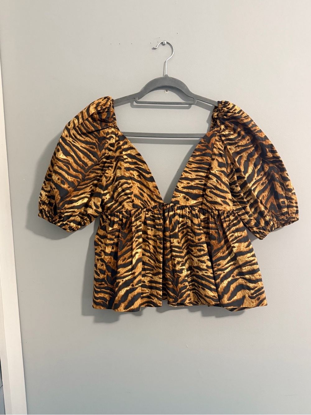 Ganni Tiger-Print Peplum Puff Sleeve Top - Brown & Black